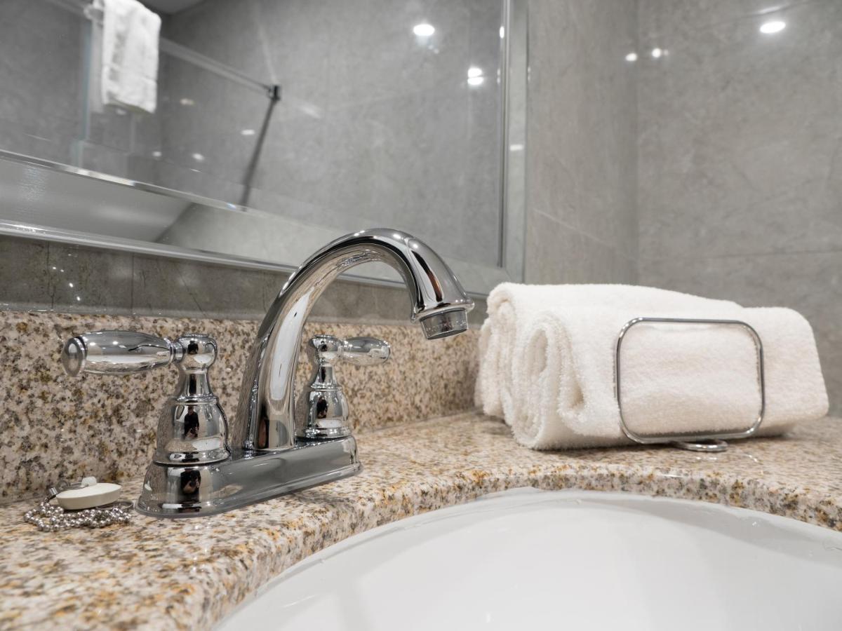 Motel Classique Joliette Zewnętrze zdjęcie